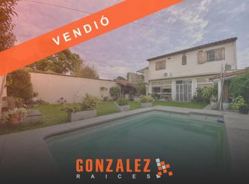 Casa · 250m² · 5 Ambientes · 2 Cocheras · Venta Casa en Ciudad Evita - 5 Amb con Piscina