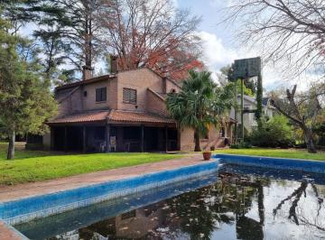 Quinta vacacional de 3 ambientes, Pilar · Oportunidad - Lindisimo Lote - Casa Quinta - Pileta - Zona de Gran Crecimiento