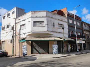 Local comercial de 5 ambientes, Avellaneda · Importante Local Comercial con Vivienda y Depósito en Esquina