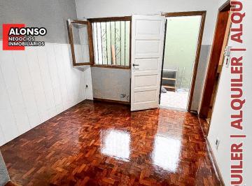 PH · 55m² · 2 Ambientes · PH Tipo Casa 2 Ambientes con Patio en Alquiler en Lanús