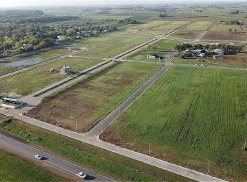 Terreno · 300m² · Venta - Lote en Esquina de 300 m² - Ecotierra, Pueblo Esther