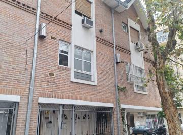 Casa de 3 ambientes, Flores · Excelente Triplex con Terraza / Patio y Garage Jose Marti 307