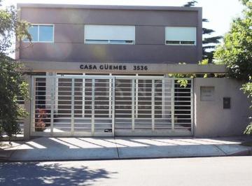 Casa · 200m² · 5 Ambientes · 2 Cocheras · Erne Vende Casa en Los Troncos 5 Ambientes