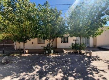Casa de 4 ambientes, Mina Clavero · Casa + Departamento a Reciclar - Excelente Ubicación - Oportunidad!