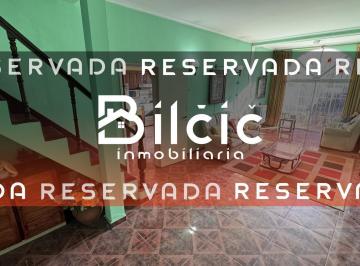Casa · 139m² · 5 Ambientes · 1 Cochera · Casa con 2 Locales y Fondo Libre Banfield