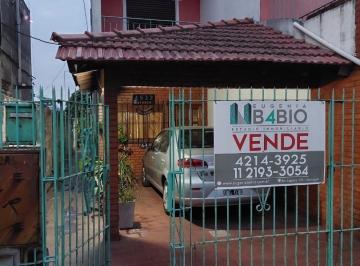 Casa · 212m² · 4 Ambientes · 1 Cochera · Casa + Local en Venta