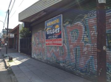 Local comercial · 560m² · 1 Cochera · Venta Local C/2 Casas de 3 y 4 Amb. S/av. Gaona Muy Buen Estado