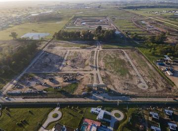 Terreno · 669m² · Lote a Laguna en Barrio Privado Hávita, en Canning.
