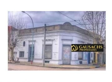 Local comercial · 200m² · 4 Ambientes · Local con Vivienda y Deposito Zona Ruta Gastronómica