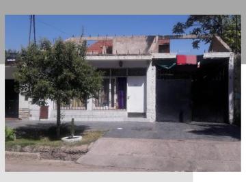 Casa de 10 ambientes, Las Heras · Vendo Casa en Calle Estrada de Las Heras