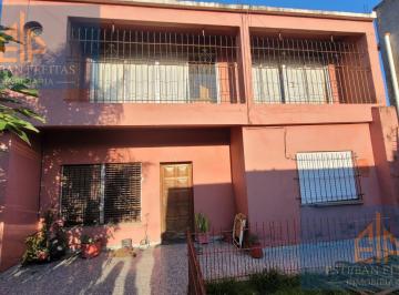 Casa · 220m² · 5 Ambientes · 2 Cocheras · Casa en Venta 5 Ambientes con Local San Justo 500 m²