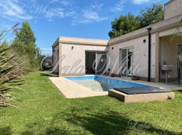 Casa · 109m² · 3 Ambientes · 2 Cocheras · Casa en Venta y Alquiler en Santo Domingo Canning