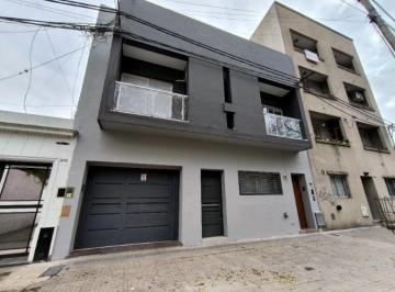 Casa · 185m² · 6 Ambientes · 1 Cochera · Casa - La Plata