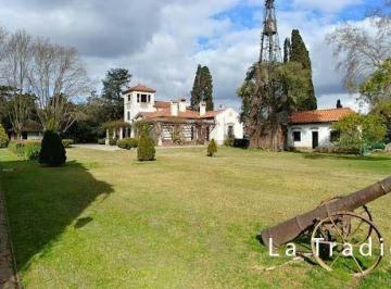 KNK-KNK-4452_2 · Oportunidad Venta Casa 6 Ambientes