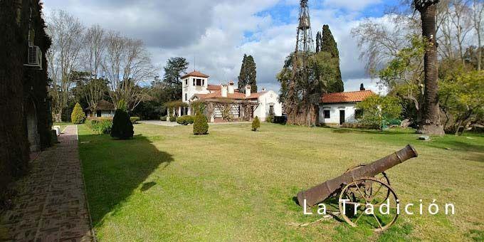 Casa · 120m² · 6 Ambientes · 4 Cocheras