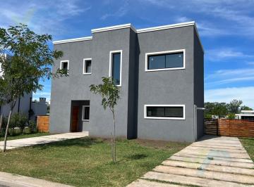 Casa · 168m² · 5 Ambientes · Venta de Casa 3 Dorm. y Escritorio, San Pablo