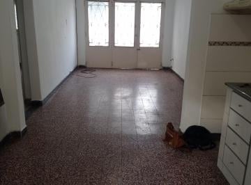Casa de 3 ambientes, Rosario · Alquila Alberdi