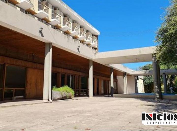 Hotel · 1000m² · 41 Dormitorios