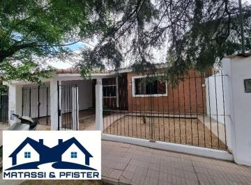 Casa · 170m² · 4 Ambientes · 1 Cochera · Tres Cerritos Casa de 3 Dor Jardin