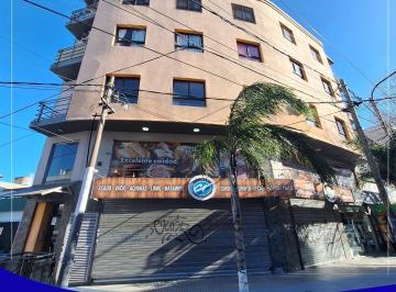 Oficina comercial de 4 ambientes, La Matanza · Gran Oficina en Alquiler en Ramos Mejia