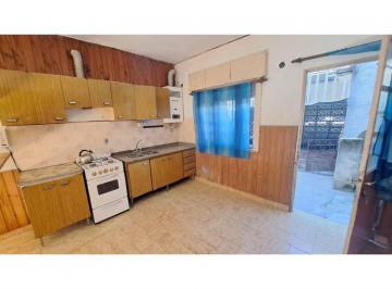 Casa · 86m² · 5 Ambientes · Venta Casa de Pasillo Tres Dorm. y Comodin Zona Norte