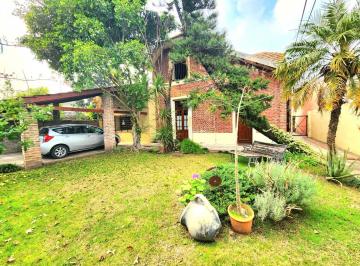 Casa de 6 ambientes, Ituzaingó · Casa Estilo Antiguo en Venta Ituzaingo