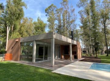 Casa · 250m² · 5 Ambientes · 2 Cocheras · Puerto Paraiso a Estrenar 3 Dorm.