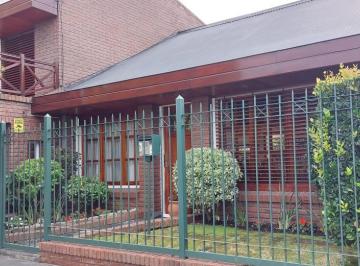 Casa de 4 ambientes, Mar del Plata · Chalet 4 Ambientes Parque Luro Berutti 3700