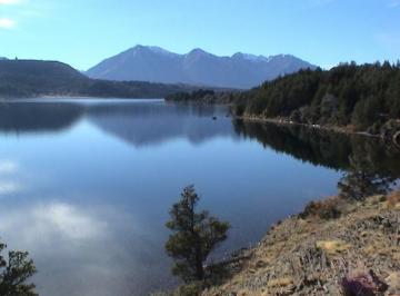 Campo · 25000ha · 2,5 Ha con Costa de Lago Lezana.