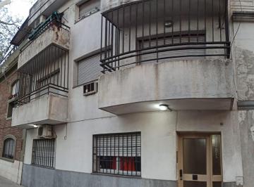 Departamento de 3 ambientes, Rosario · Depto Zona Bº Parque en Pb / 2 Dorm / Baño Comp / Lavadero / Patio