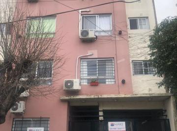 Departamento · 49m² · 2 Ambientes · 1 Cochera · Departamento - Bernal