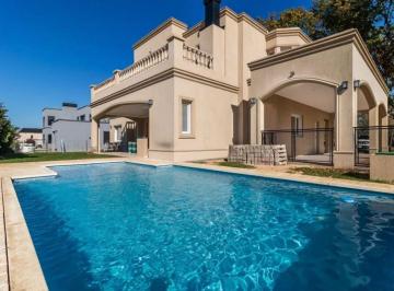 Casa · 269m² · 4 Ambientes · 1 Cochera · ¡Espectacular Vivienda a Estrenar en Fincas de Hudson 3, Berazategui!