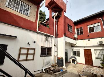 PH de 6 ambientes, Avellaneda · Venta en Block de Dos Departamentos Tipo Casa en Wilde