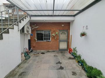 PH · 110m² · 3 Ambientes · 1 Cochera · PH en Venta 3 Ambientes con Cochera Patio y Parrilla