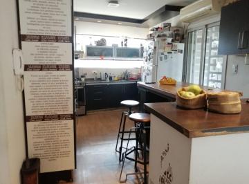 Casa de 7 ambientes, Córdoba · Hermosa Casa en Venta en Jardines del Jockey