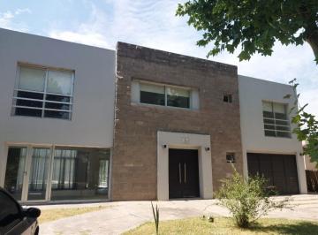 Casa · 300m² · 5 Ambientes · 2 Cocheras · Casa en Venta Barrio El Recodo Bajada Tortugas Norte, Lote Central Apto Credito