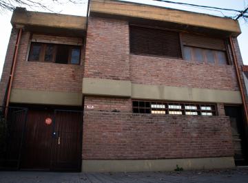 Casa de 4 ambientes, Rosario · Casa Al Frente de 2 Plantas