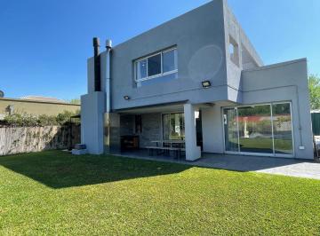 Casa · 169m² · 4 Ambientes · 2 Cocheras · Venta - 3 Dorm. - La Comarca, Tigre
