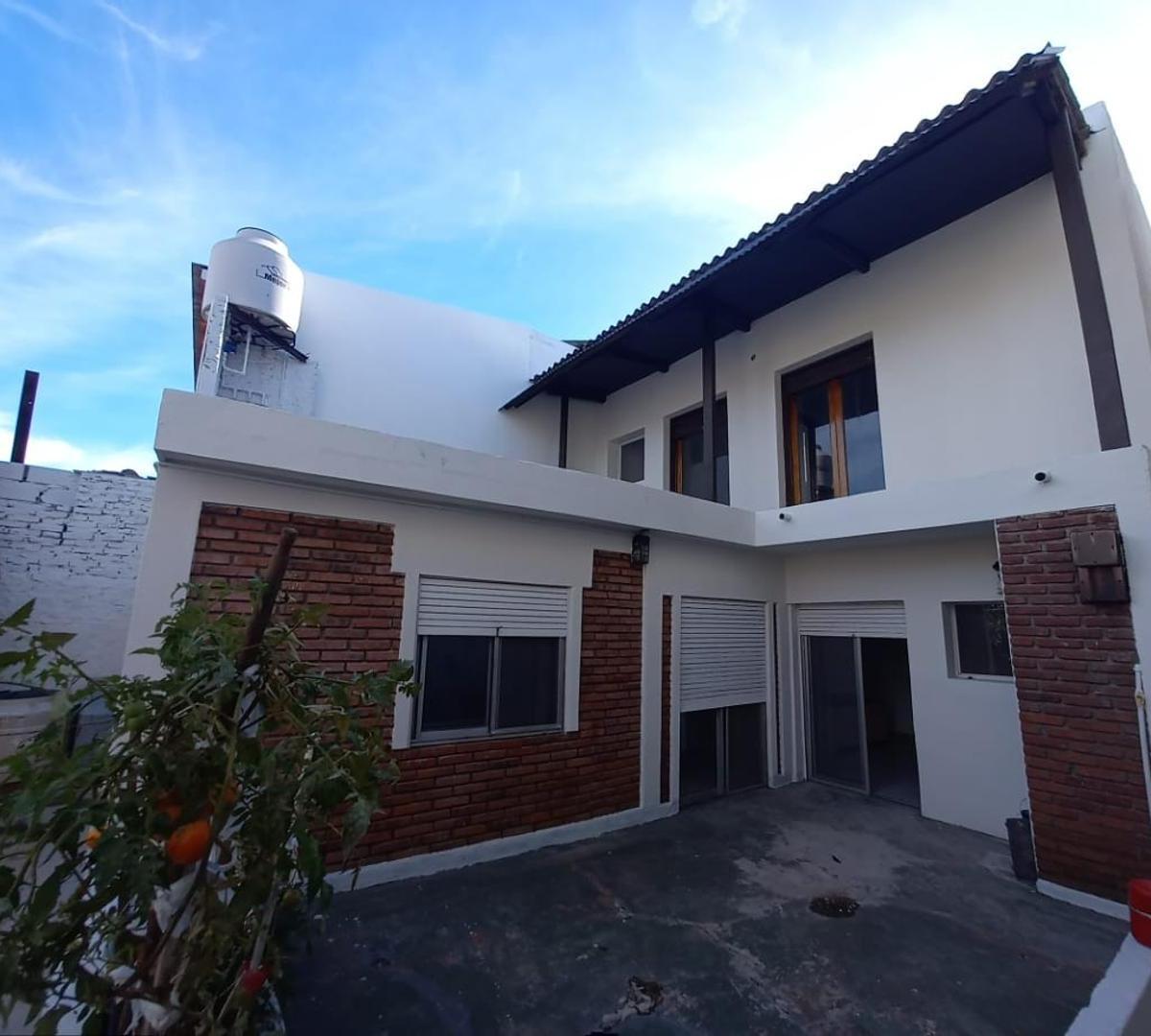 Adrogue 733,  Villa Dominico, Avellaneda