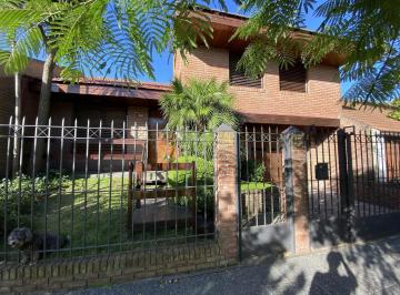 Casa · 180m² · 5 Ambientes · Chalet en Venta en Santa Monica, Mar del Plata