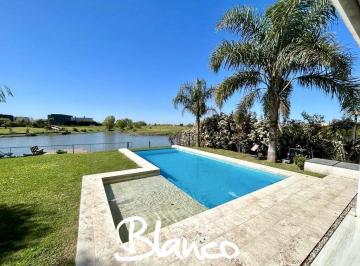 Casa · 235m² · 4 Ambientes · 2 Cocheras · Casa en Venta en El Cantón, Islas, Escobar, G. B. a. Zona Norte
