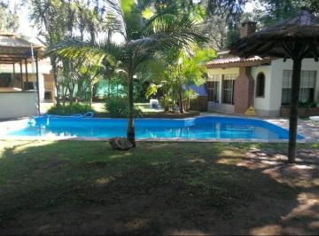 Casa · 90m² · 3 Ambientes · 3 Cocheras · Casa en Venta:3 Amb:parque Leloir:800 M²: 90 m² Const.