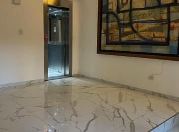 Departamento de 1 ambiente, Congreso · Mono Ambiente Al Fte. de 33 m² Todo Luz Placard Amplio y Baño Todo Nuevo.