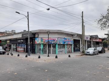 Local comercial · 30m² · Alquiler - Local Comercial en Esquina