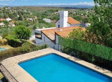 Casa · 172m² · 3 Dormitorios · 2 Cocheras · Vendo! Casa Muy Cerquita del Centro!
