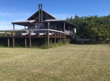 Campo · 240m² · 4 Ambientes · Chacras