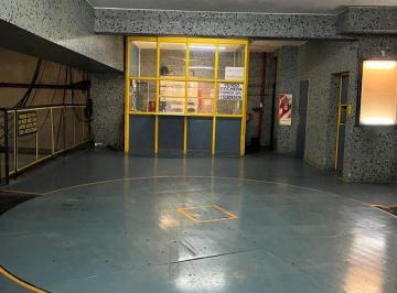 Garage · 11m² · 1 Cochera · Maipú 900 Esq. Marcelo T. de Alvear Cochera C/ Servicio Las 24hs. a Mtrs. Pza. Gral. San Martín