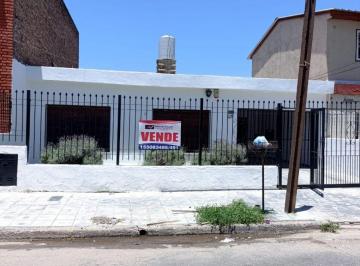 Casa de 3 ambientes, Córdoba · Casa en Venta Centro America