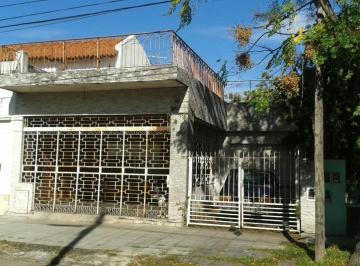 Casa · 170m² · 4 Ambientes · 3 Cocheras · Venta Casa Villa Lynch Cuatro Ambientes Tres Cocheras