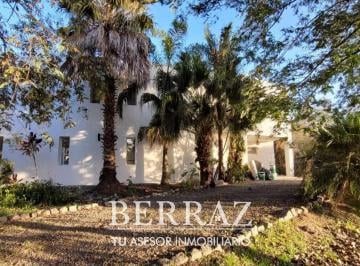 Casa · 260m² · 8 Ambientes · 3 Cocheras · Oportunidad! Casa Venta 7 Ambientes Plantas Al Agua en Santa Barbara Tigre Lote de 756,46 m²